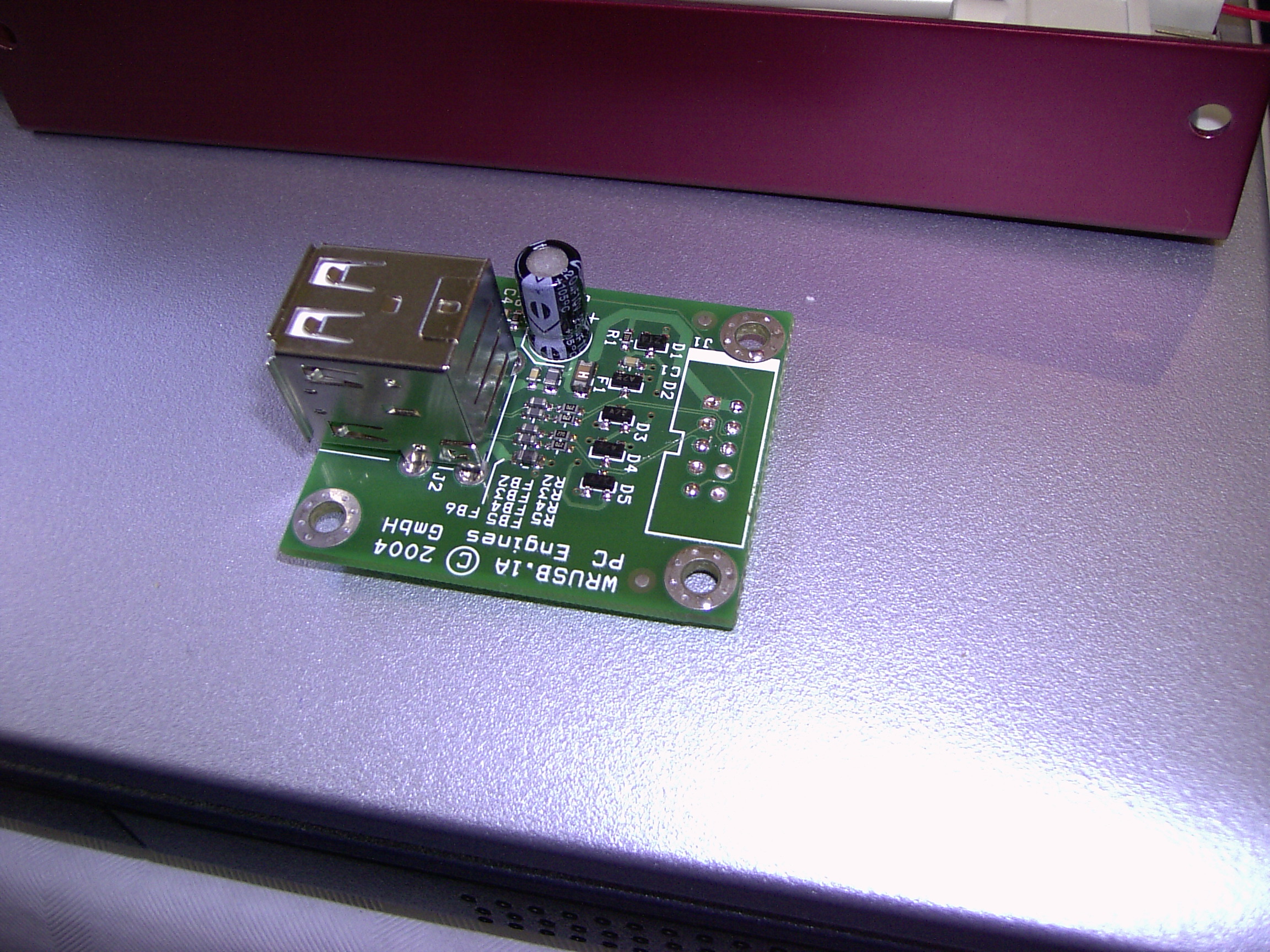 USB-Platine - mit entfernter Pfostenleiste